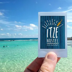 Itzé Hostel